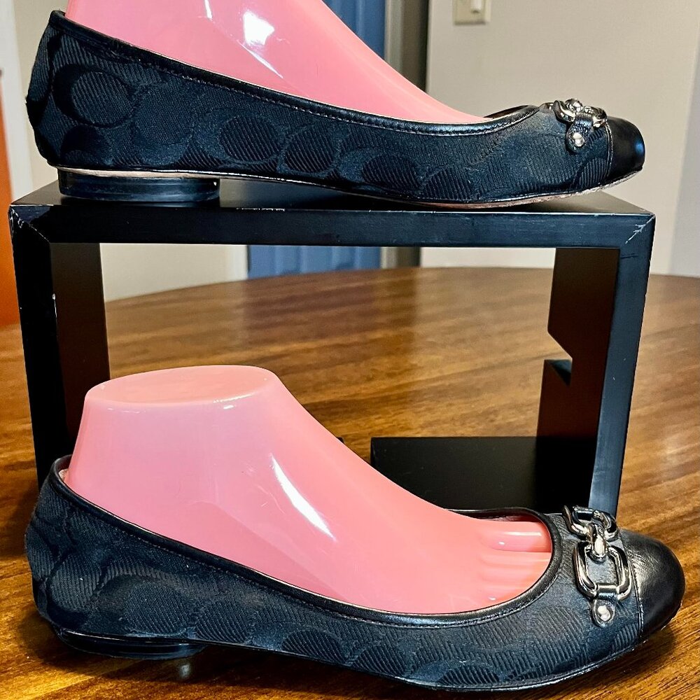 Rare COACH Black Patent Cap Toe Ballet Flats Signature C-Logo Pattern Size 8.5